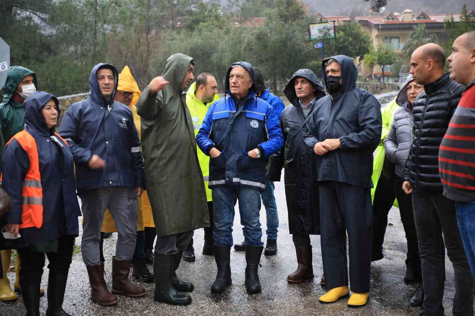 Başkan Gürün, etkili yağışın yaşandığı Marmaris’te incelemelerde bulundu