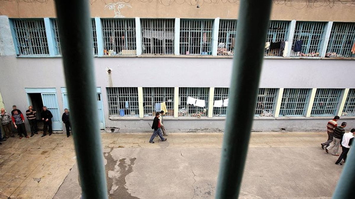 Cumhurbaşkanı Erdoğan açık cezaevlerindeki