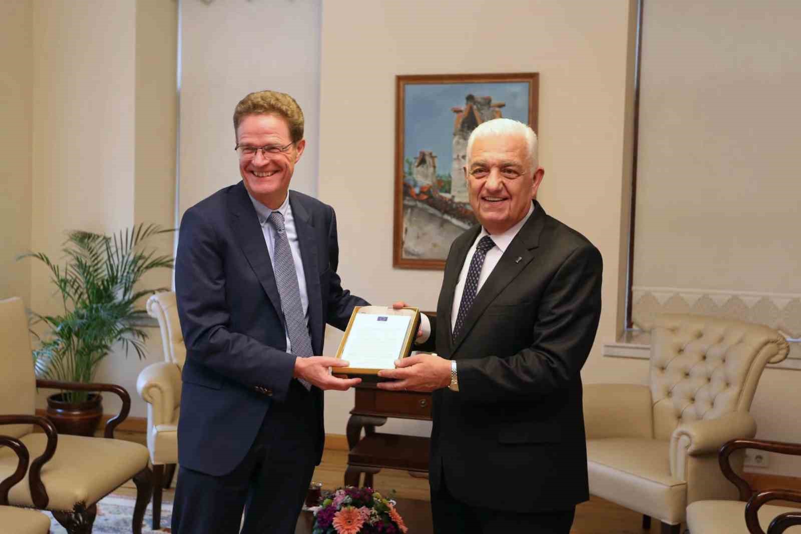 AB Türkiye Delegasyonu Başkanı’ndan Başkan Gürün’e ziyaret