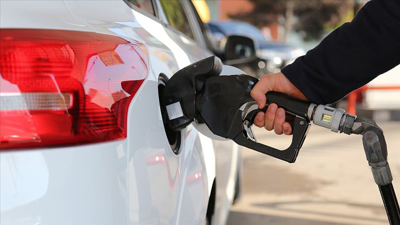 Benzin indirimi tabelaya yansıdı: 10 Aralık güncel akaryakıt fiyatları