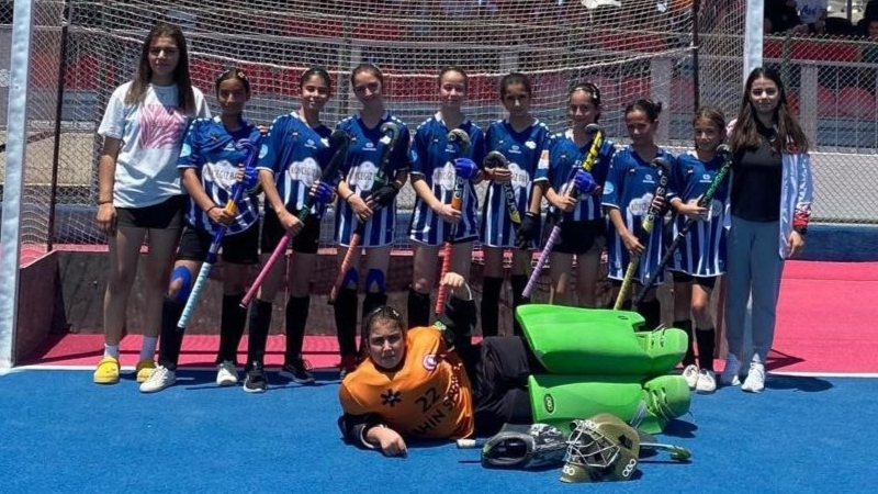 Cumhuriyet Ortaokulu, küçük kızlar hokey Türkiye şampiyonası finalinde