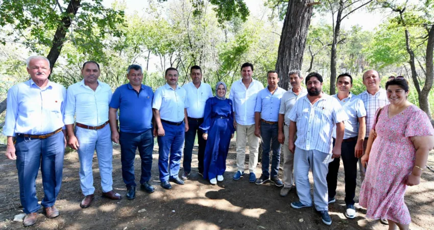Fethiye Belediye Başkanı Alim Karaca, muhtarlarla bir araya geldi Fethiye Belediye Başkanı Alim Karaca, Akmaz Halk Plajı’nda 41 mahalle