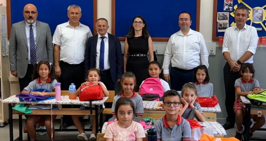 Yeniköy Kemerköy Enerji, son üç yıldır okulların açılmasıyla birlikte Okula