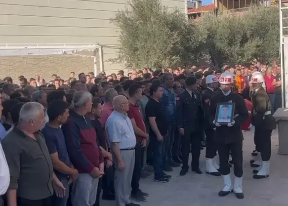 İstanbul’da görev yapan Piyade Astsubay Ümit Yeşildağ, düğün için geldiği