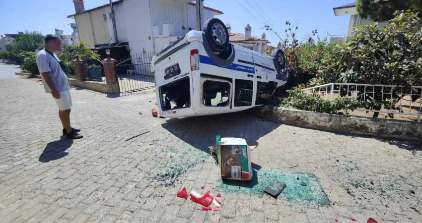 Aydın’ın Kuşadası ilçesinde, el freni tam çekilmeyen resmi araç, yokuş