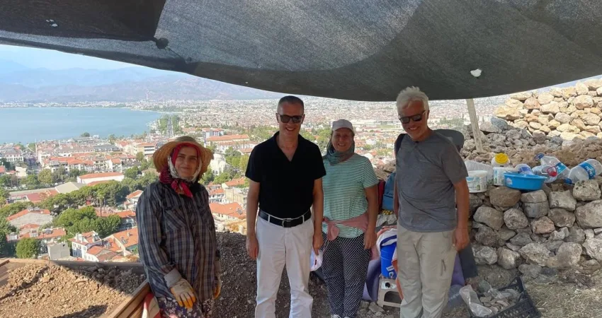 Fethiye Kalesi’nde kurtarma kazı çalışmaları devam ediyor Fethiye Kaymakamı İsmail Hakkı Ertaş, Fethiye Kalesi’nde devam eden kurtarma