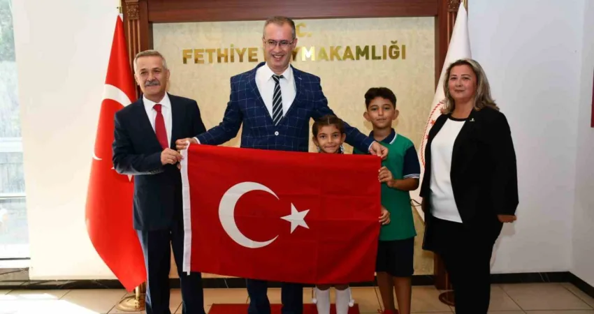 Muğla’nın Fethiye ilçesinde 2024-2025 eğitim öğretim yılına tören ve etkinliklerle