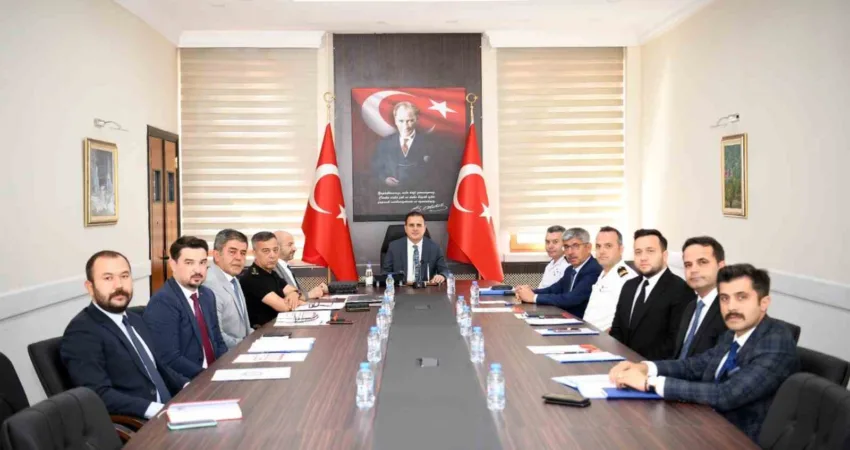 MSKÜ güvenlik tedbirleri toplantısı yapıldı Üniversite Güvenlik Tedbirleri Koordinasyon toplantısı Vali Dr. İdris Akbıyık başkanlığında