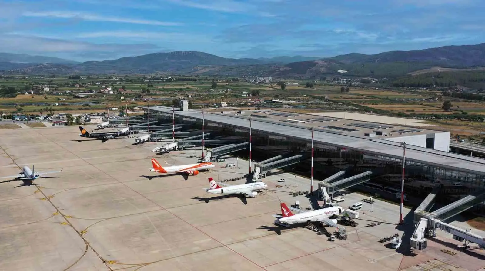 Muğla’nın Dalaman ve Milas-Bodrum Havalimanlarında Ağustos ayında 1 milyon 725