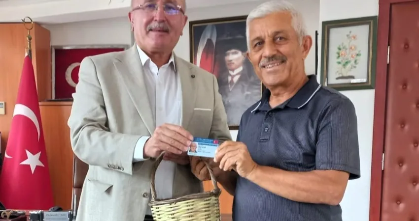 Denizli’nin Çal İlçesine bağlı Akkent Mahallesi’nde babasından öğrendiği tekniklerle yıllardır