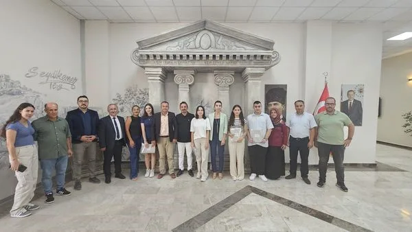 Seydikemer’de YKS ve LGS’de dereceye giren öğrenciler için ödül töreni