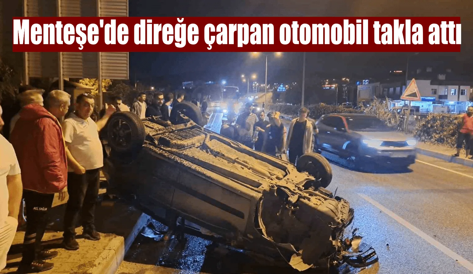 Muğla’nın Menteşe ilçesinde kontrolden çıkan otomobilin direğe çarparak takla attı.