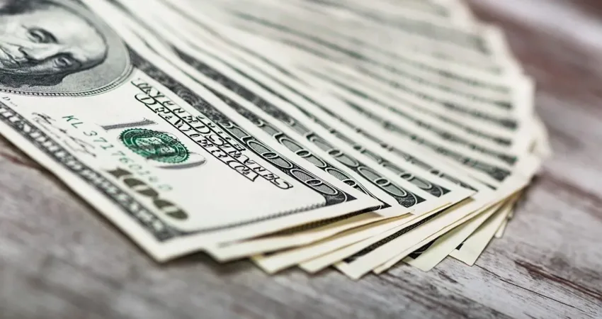 İstanbul serbest piyasada dolar 34,2480 liradan, avro 37,0390 liradan güne