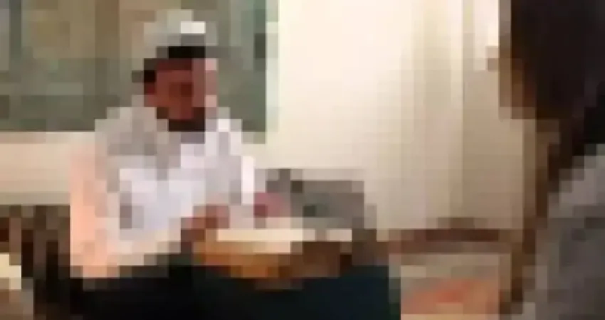 Denizli’de kendisini ‘cin çıkartan hoca’ diye tanıtan Mehmet Çelik, bir