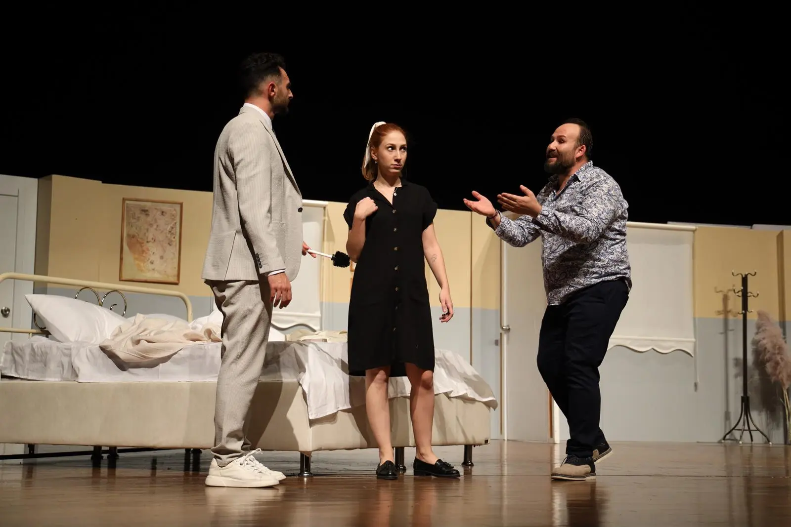 Menteşe Belediye Tiyatrosu yeni sezon perdelerini 25 Ekim’de açıyor. Ekim-Ocak