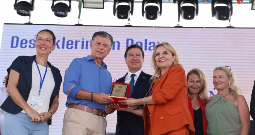 Başkan Aras; “Birbirimizi sevdiğimizde sevgi iklimi hakim olacak” Muğla Büyükşehir Belediye Başkanı Ahmet Aras 5. Uluslararası İki Yaka