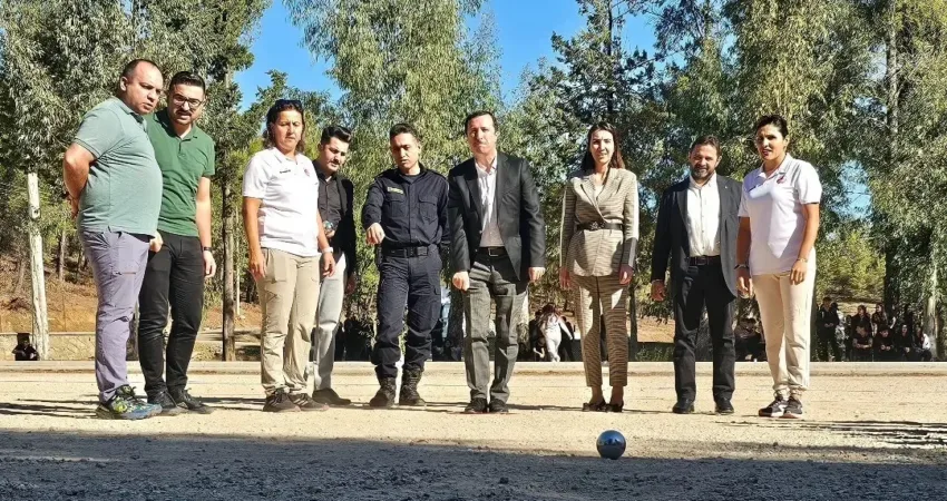 Bocce turnuvası renkli görüntülerle tamamlandı Seydikemer’de Bocce spor dalını eğlenceli bir şekilde tanıtmak, sevdirmek ve