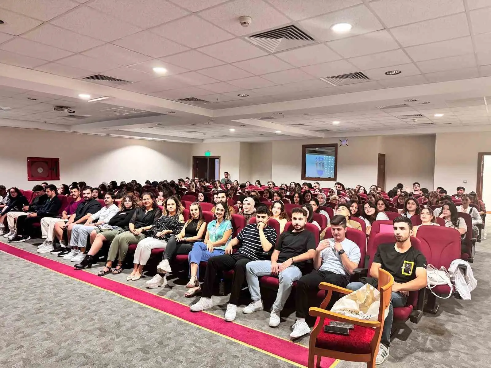 Muğla Eğitim ve Araştırma Hastanesi’nde staj yapacak olan Hemşirelik ve