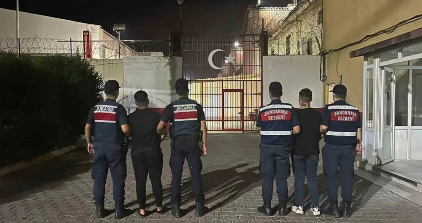 Aydın’ın Çine ve Karpuzlu ilçesinde telefonla aradıkları yaşlı şahıslara kendilerini