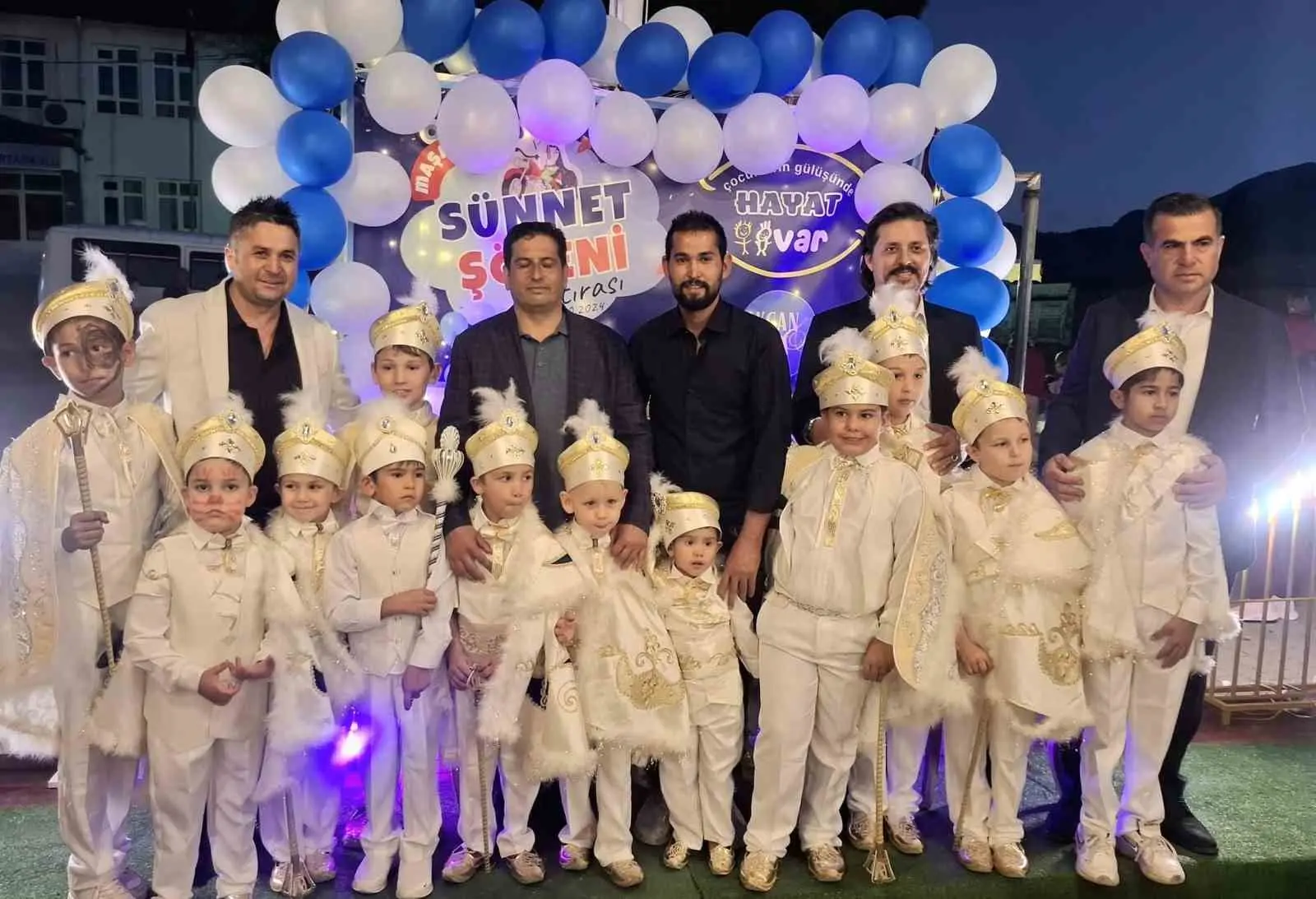 Muğla’nın Köyceğiz ilçesinde ‘Çocukların Gülüşünde Hayat Var’ mottosuyla toplu sünnet