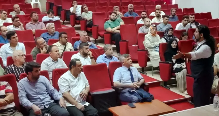 Köyceğizli din görevlilerine seminer Muğla’nın Köyceğiz İlçe Müftülüğü İmam-Hatip, Müezzin-Kayyım ve Kur’an Kursu öğreticilerine