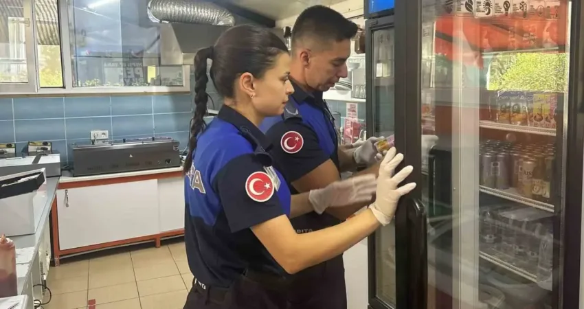 Okullarda yeni eğitim öğretim yılının başlamasıyla birlikte, Marmaris Zabıta Müdürlüğü