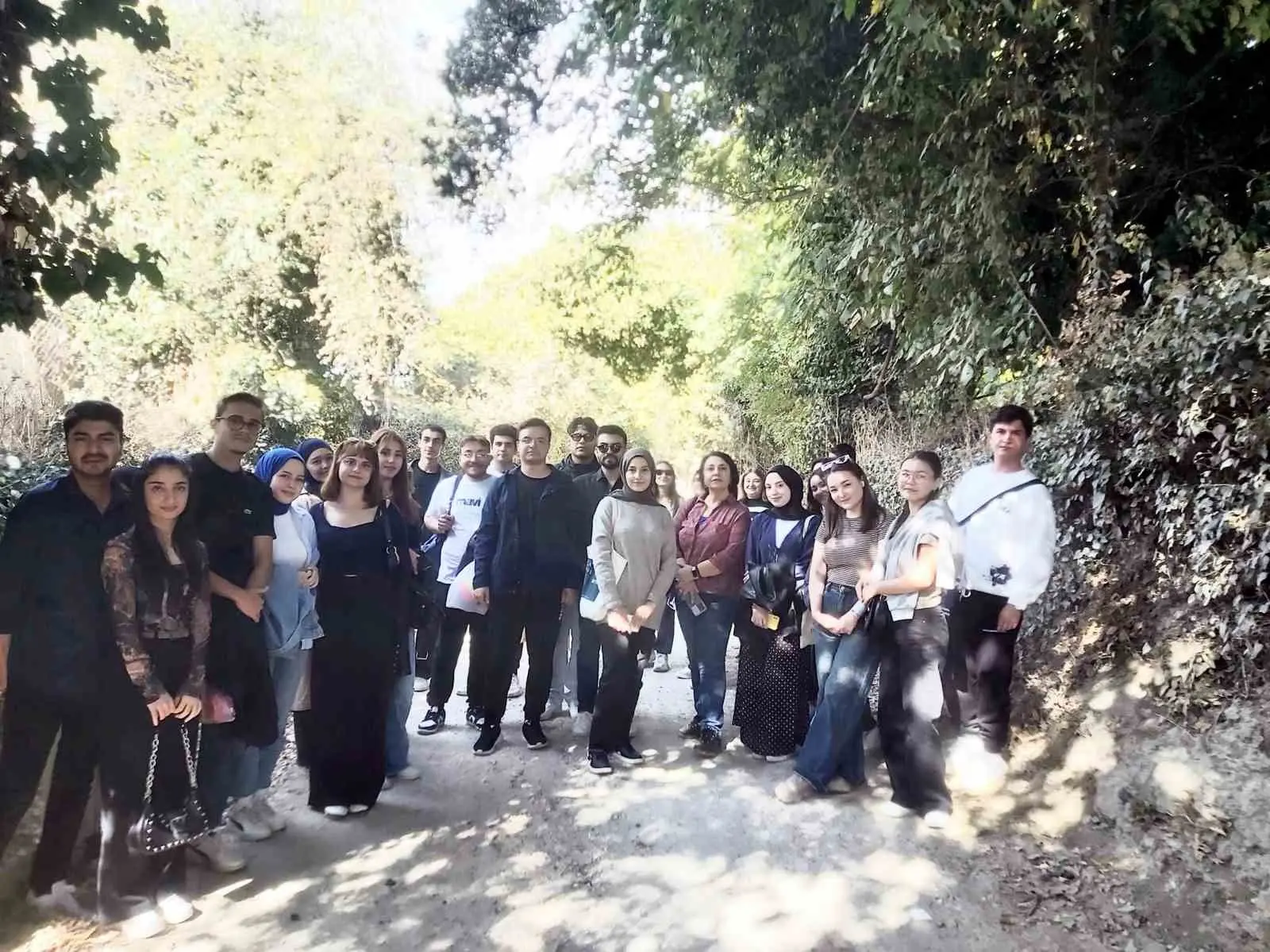 Metinbilim Enstitüsü Derneği, her yıl Ekim ayında gerçekleştirdiği Karabağlar Yaylası