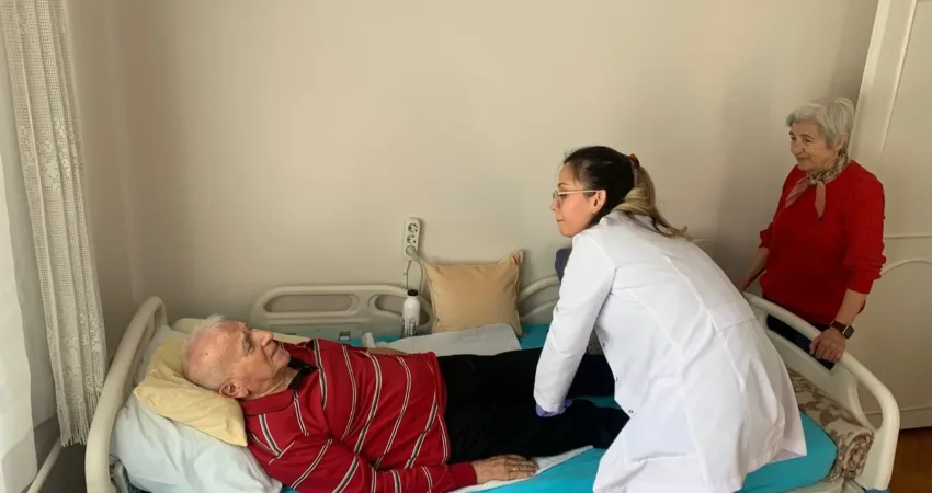 Muğla Büyükşehir Belediyesi Evde Bakım Hizmetleri kapsamında Fizyoterapi hizmeti sunmaya