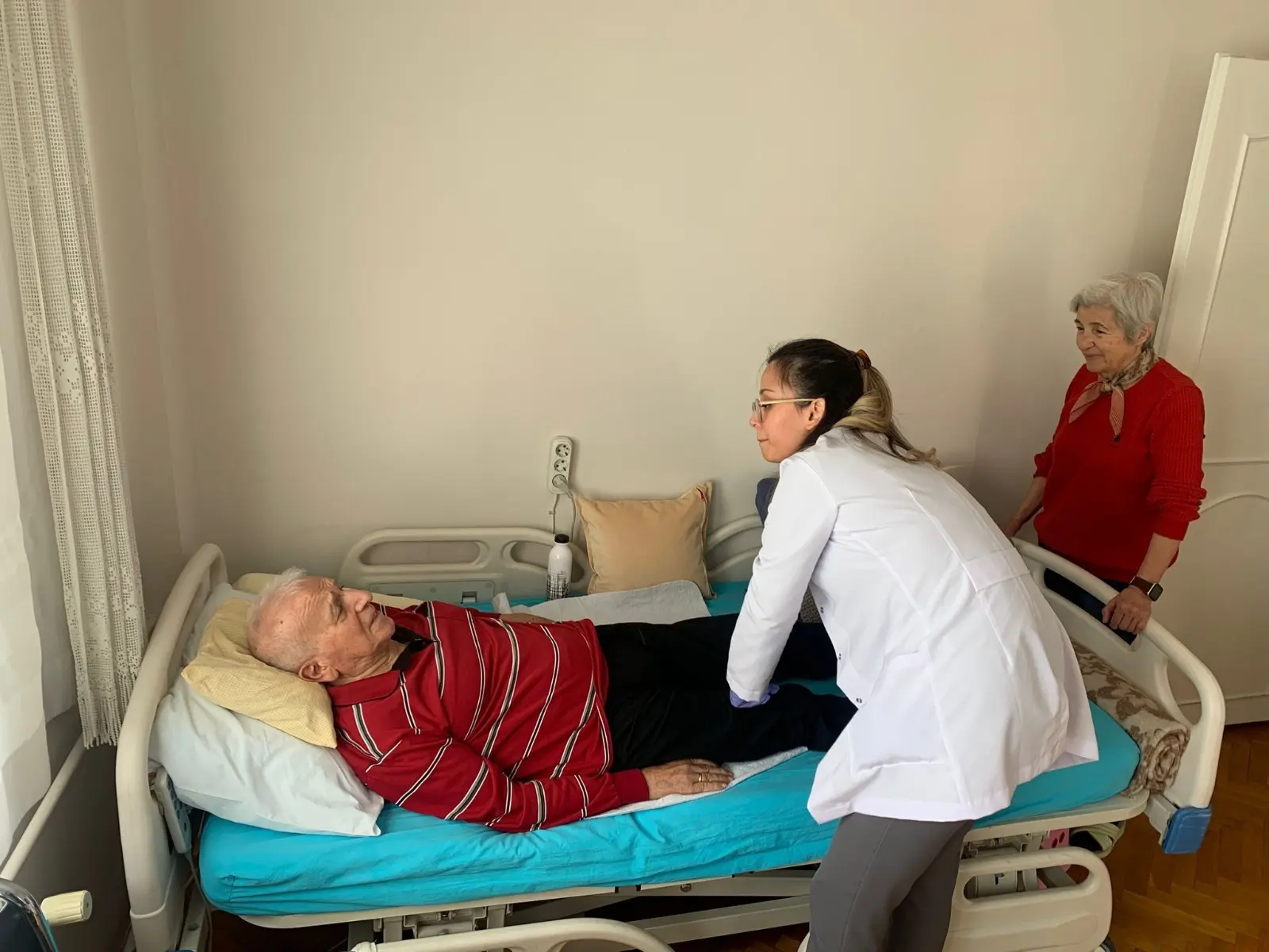 Muğla Büyükşehir Belediyesi Evde Bakım Hizmetleri kapsamında Fizyoterapi hizmeti sunmaya