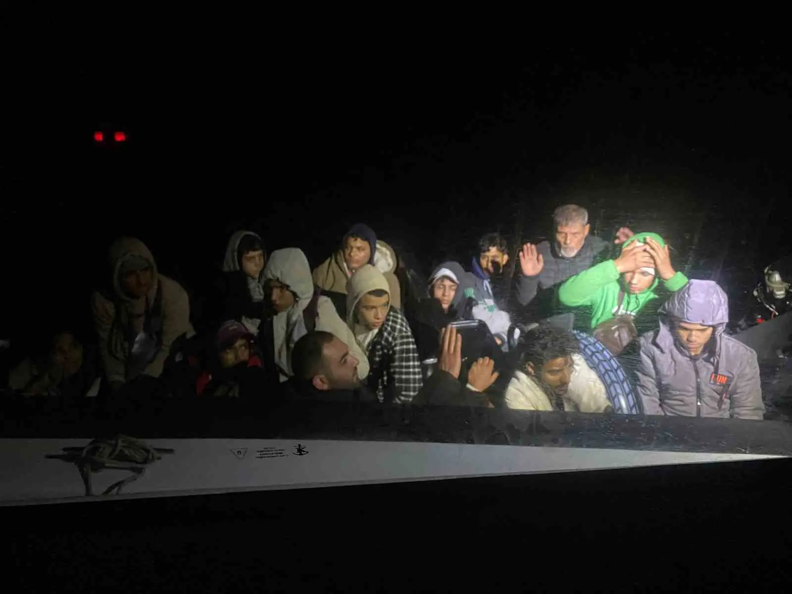 Muğla’nın Marmaris ilçesi açıklarında hareket halindeki lastik botun motor arızası