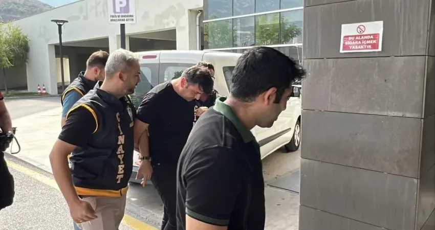 Eşini mal paylaşımı tartışması sebebiyle öldürmüş Manisa’nın Yunusemre ilçesinde boşanma aşamasındaki eşi Selda Eller’i öldüren sanığın