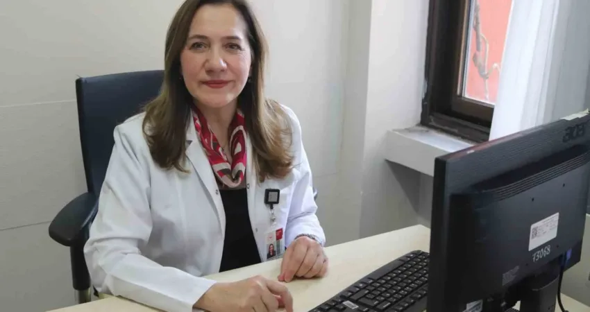 Geçmeyen kuru öksürük, ciddi akciğer hastalıklarının göstergesi olabilir Doç. Dr. Sibel Ayık, kuru öksürüğün akciğerlerde sorun olduğuna işaret