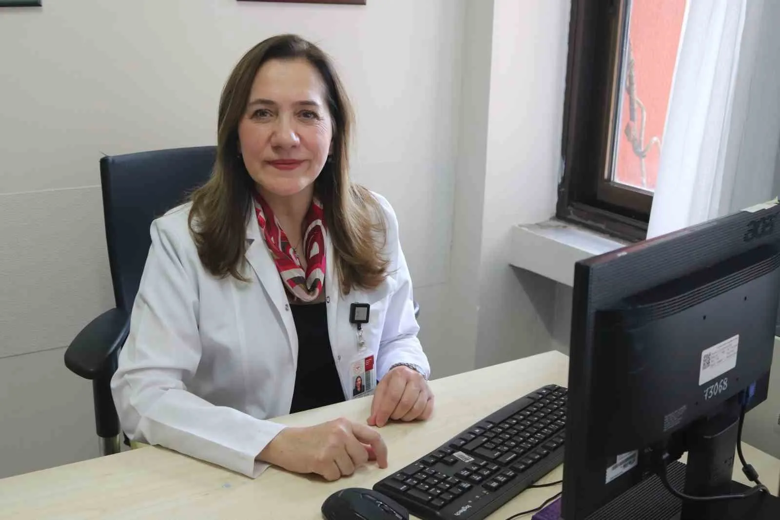 Doç. Dr. Sibel Ayık, kuru öksürüğün akciğerlerde sorun olduğuna işaret