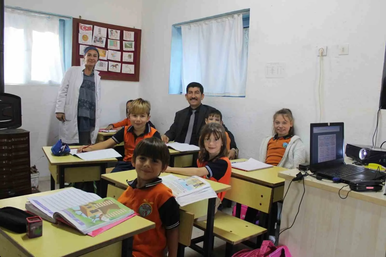 Muğla’nın Köyceğiz ilçesinde devam eden eğitim öğretim faaliyetlerinin yerinde incelenmesi