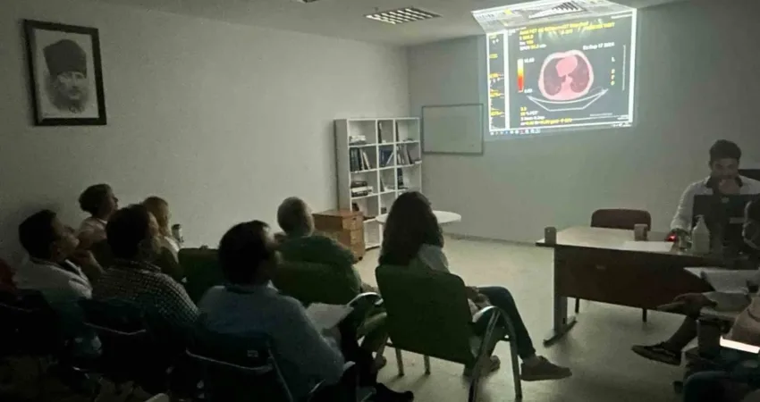 MEAH’ta akciğer kanseri farkındalık ayı kapsamında bilgilendirme yapıldı Muğla Eğitim ve Araştırma Hastanesi Tıbbi Onkoloji Uzmanı Doç. Dr.