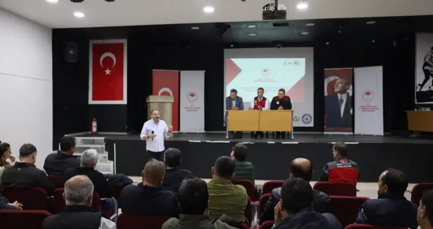 Muğla’da su ürünleri yetiştiriciliği istişare toplantısı gerçekleştirildi Muğla İl Tarım ve Orman Müdürlüğü tarafından düzenlenen Su Ürünleri