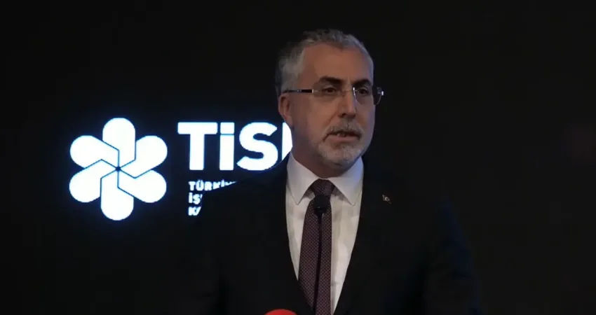 Bakan Işıkhan’dan Asgari Ücret Açıklaması Çalışma ve Sosyal Güvenlik Bakanı Vedat Işıkhan, “Asgari ücretin artışına