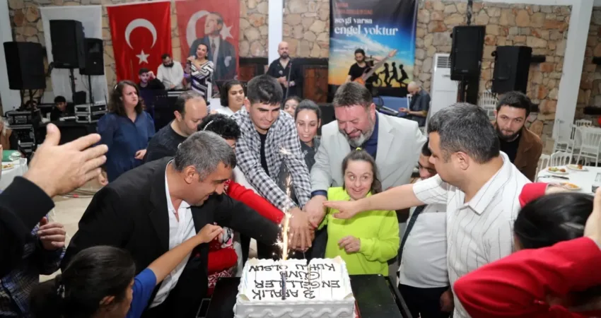 Bodrum’da Dünya Engelliler Gününde anlamlı etkinlikler düzenlendi 3 Aralık Dünya Engelliler Günü dolayısıyla Bodrum’da bir dizi etkinlik