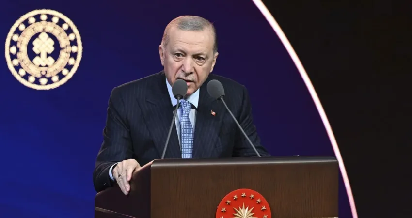 Cumhurbaşkanı Erdoğan, üniversite öğrencilerine 2025 yılında verilecek burs miktarının ocak
