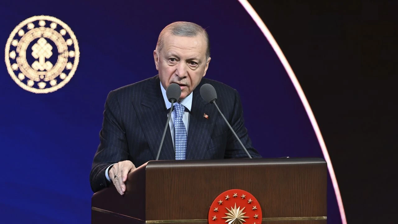 Cumhurbaşkanı Erdoğan, üniversite öğrencilerine 2025 yılında verilecek burs miktarının ocak