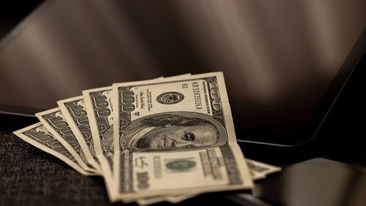 Dolar/TL, dün yüzde 0,1 düşüşle 34,6840'tan kapanmasının ardından bugün yüzde