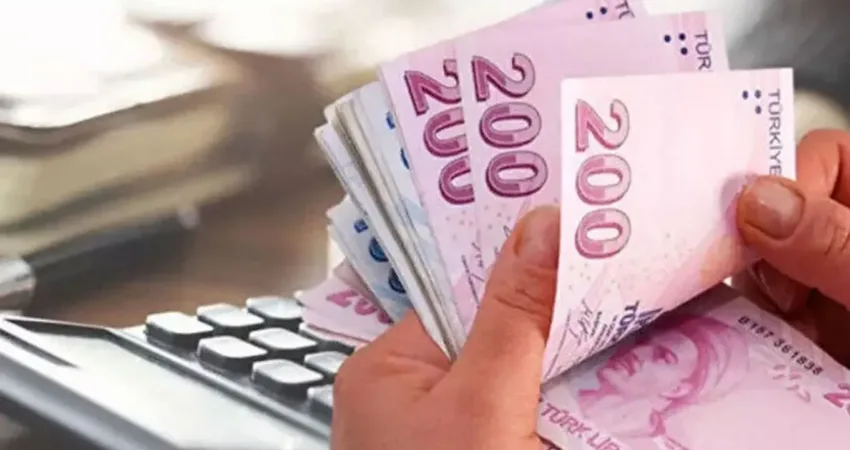 Geçtiğimiz sene asgari ücreti bilen gazeteci Cem Küçük, "Bunu bir