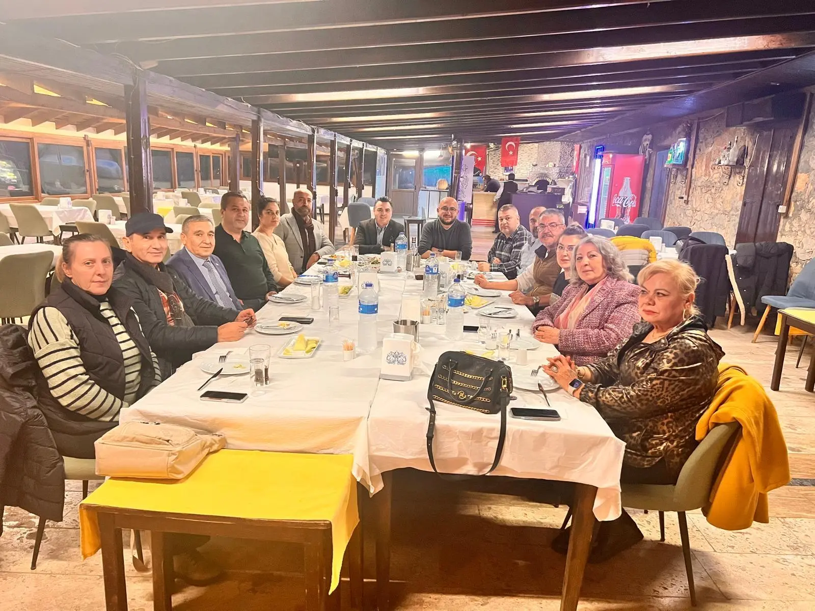 Hür Düşünce Platformu yılın son toplantısında, diş hekimliğinin Türkiye’deki mevcut