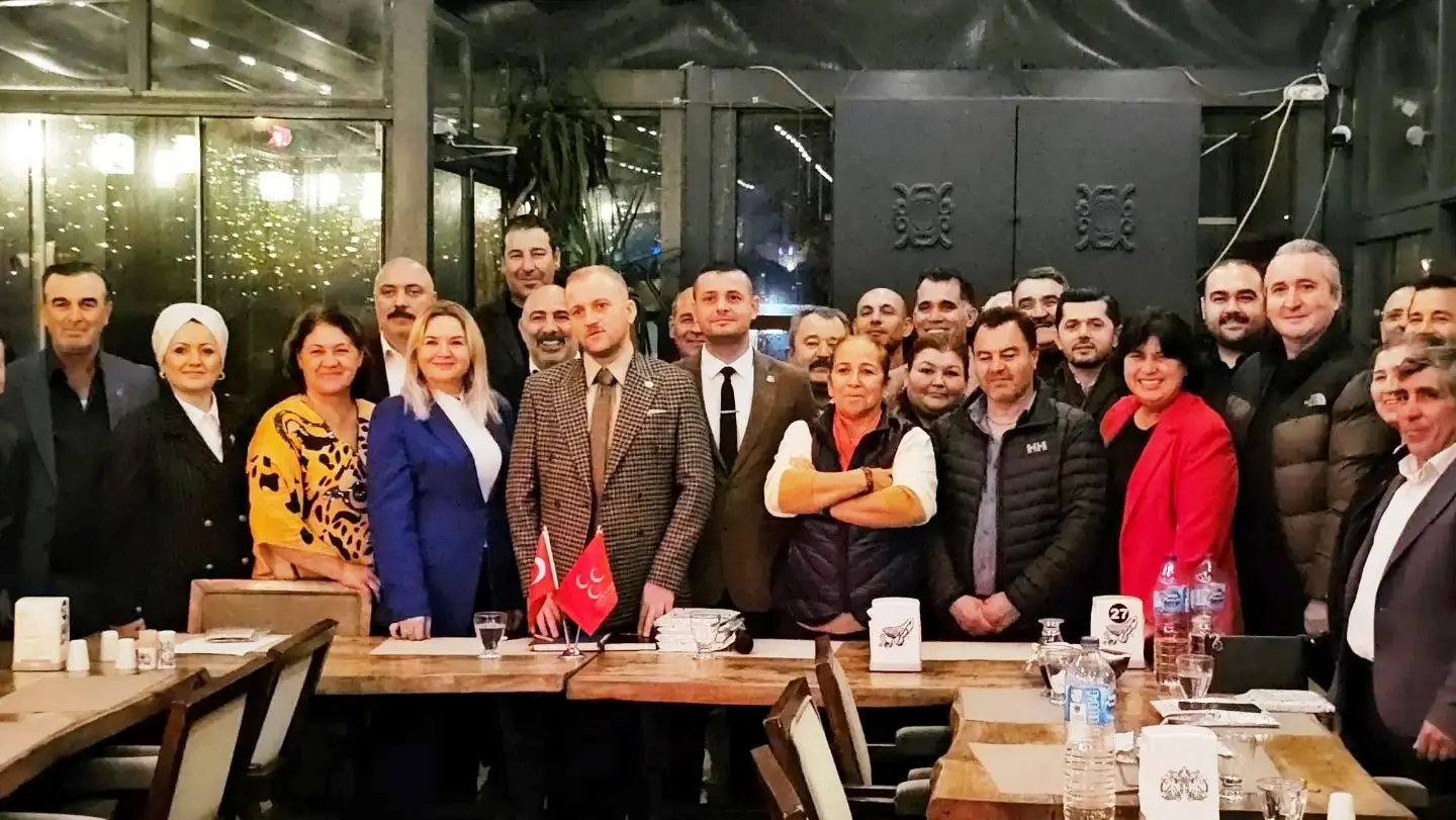 MHP Muğla İl Başkanı Burak Demirel, Marmaris’te düzenlenen yemekli toplantıda