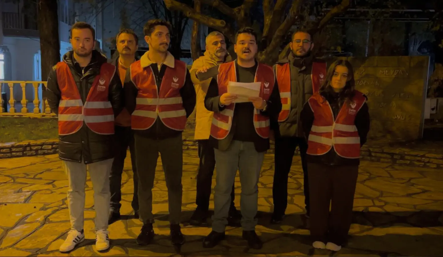 Muğla Zafer Partisi Gençlik Kolları, asgari ücretin belirlenmesinin ardından düzenledikleri