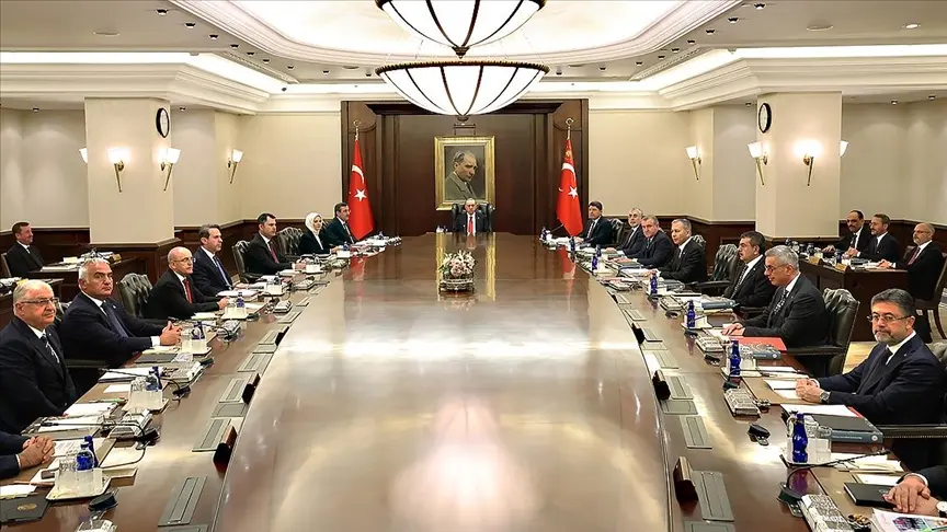 Bu ay revizyona uğraması beklenen Cumhurbaşkanlığı Kabinesi’nde heyecan dorukta. Tüm