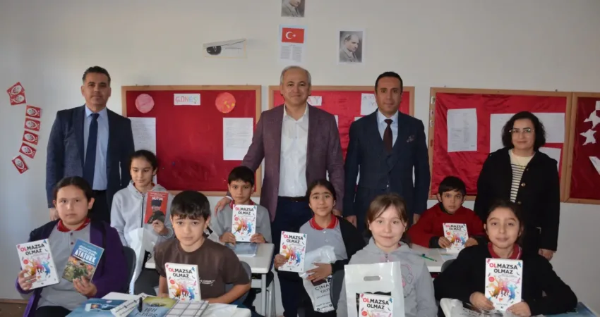 Muğla’da okur yazar buluşmaları gerçekleştirildi Muğla Valiliği himayesinde yürütülen “Bir Kitap Bir İnsan” projesi kapsamında