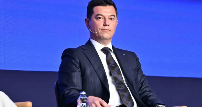 Başkan Ünlü: “Marmaris’i marka haline getirmeyi hedefliyoruz Gayrimenkul temsilcilerin in katıldığı toplantıya konuşmacı olarak katılan Marmaris Belediye