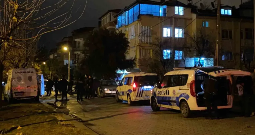 Denizli’de 16 yaşındaki çocuk ailesi tarafından evde ölü bulundu.