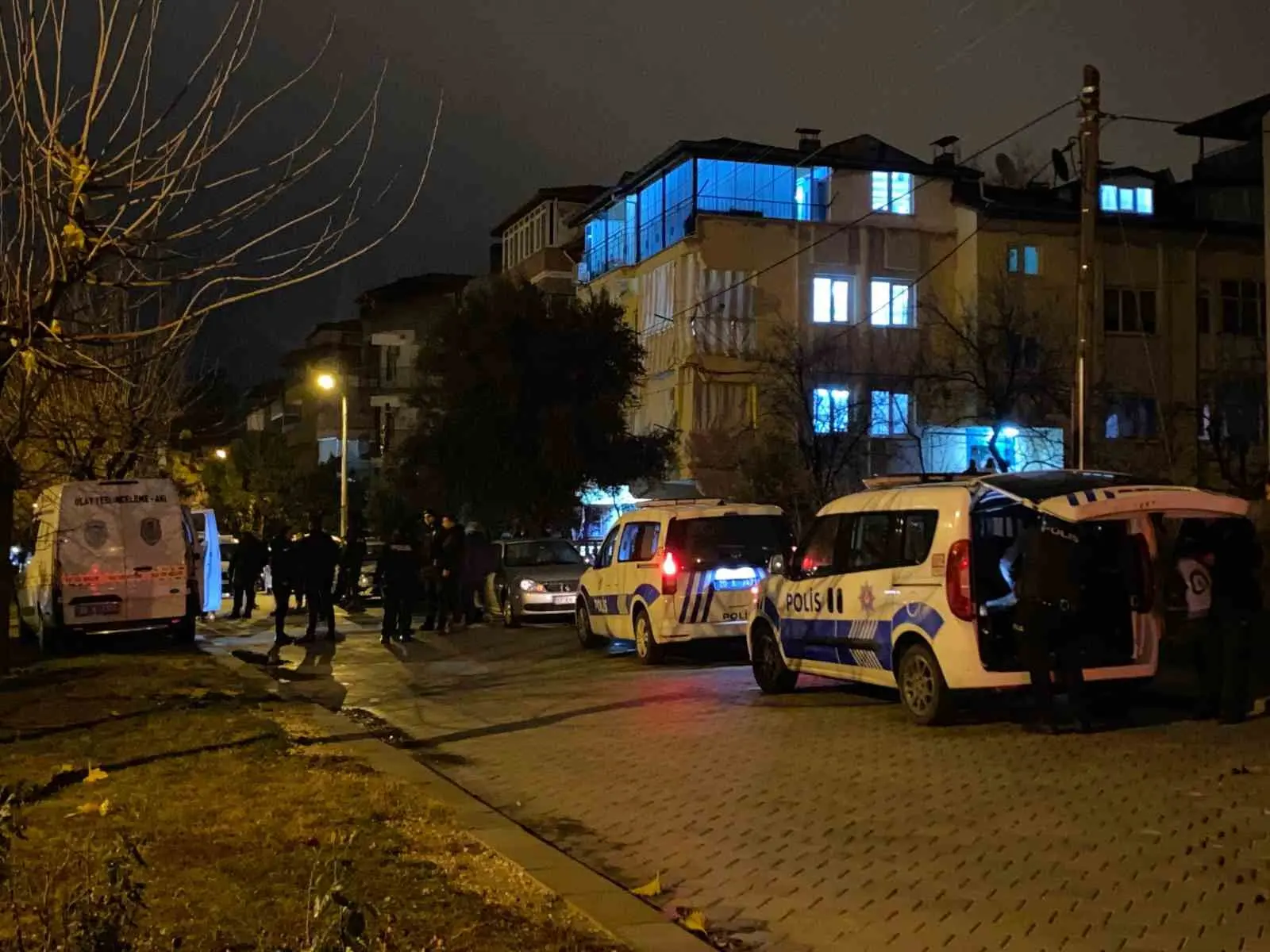 Denizli’de 16 yaşındaki çocuk ailesi tarafından evde ölü bulundu.